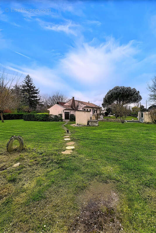 Maison à SAINT-ANDRE-DE-CUBZAC