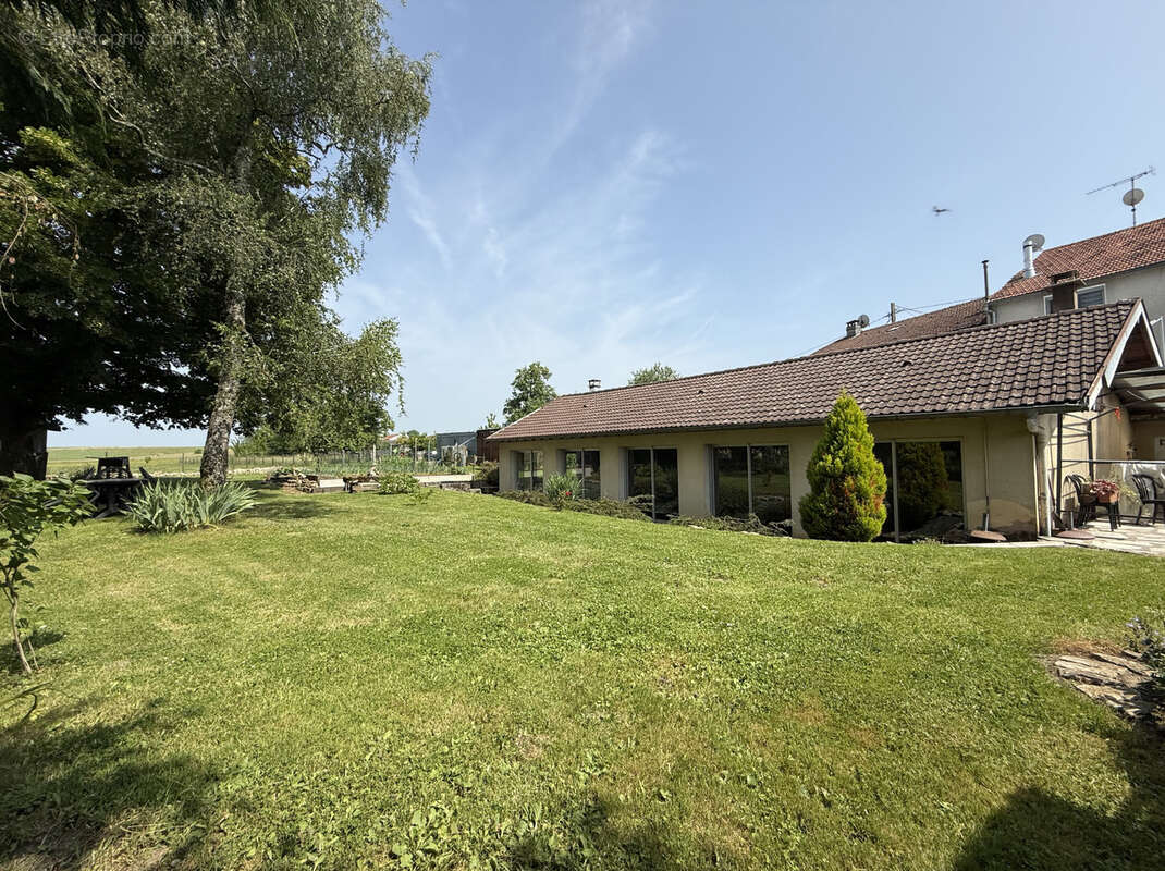 Maison à VRECOURT