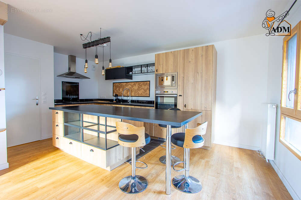 Appartement à AUBERVILLIERS