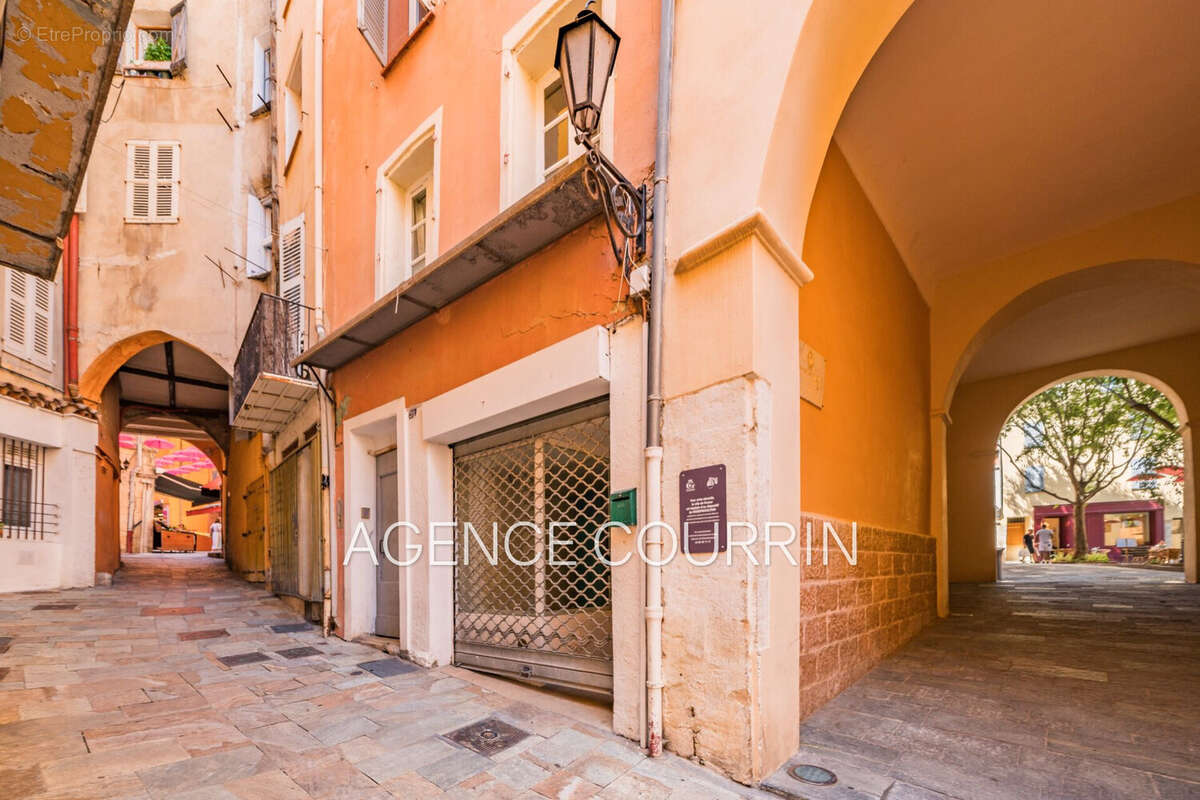 Appartement 35 m² à Grasse  - photo 2