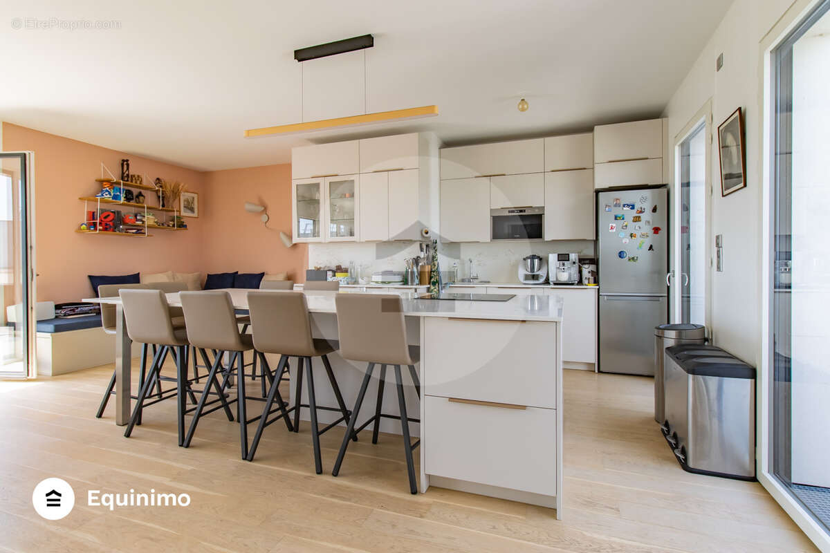 Appartement à NEUILLY-SUR-SEINE