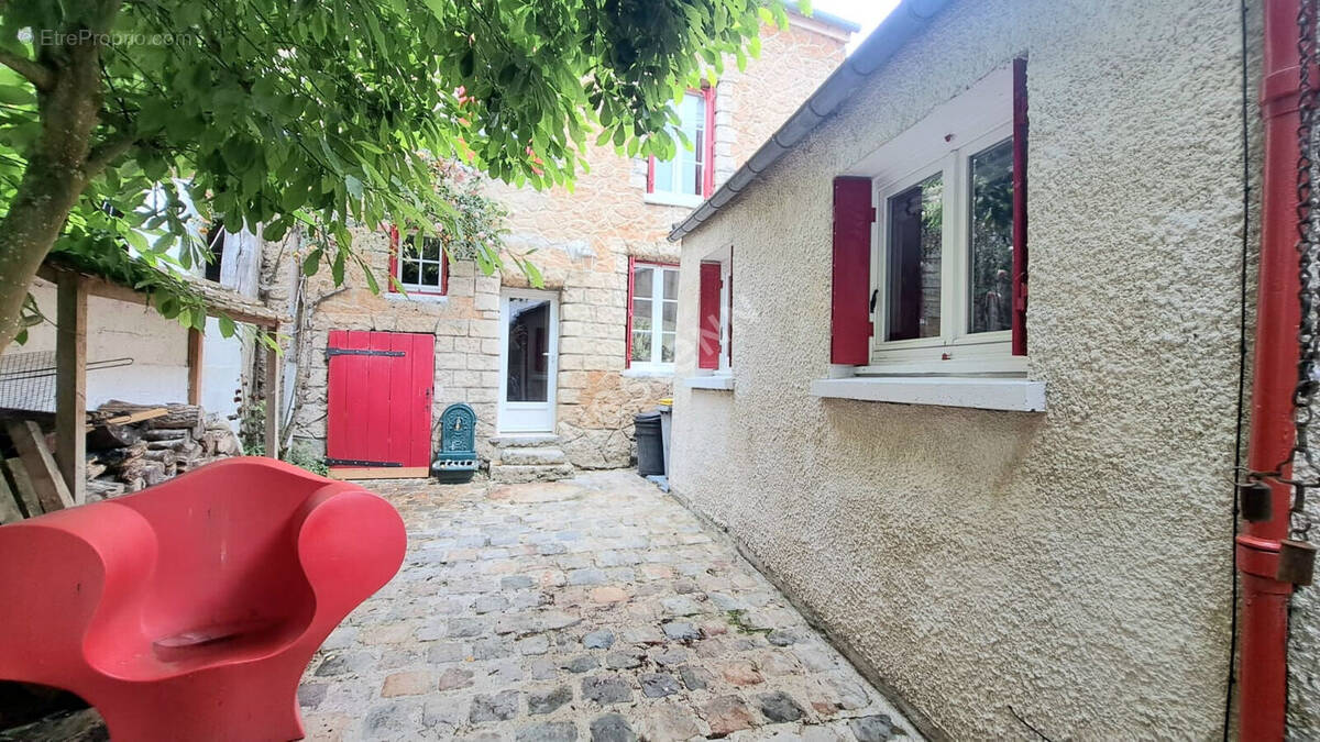 Maison à LASSY