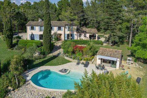 Maison à TOURRETTES