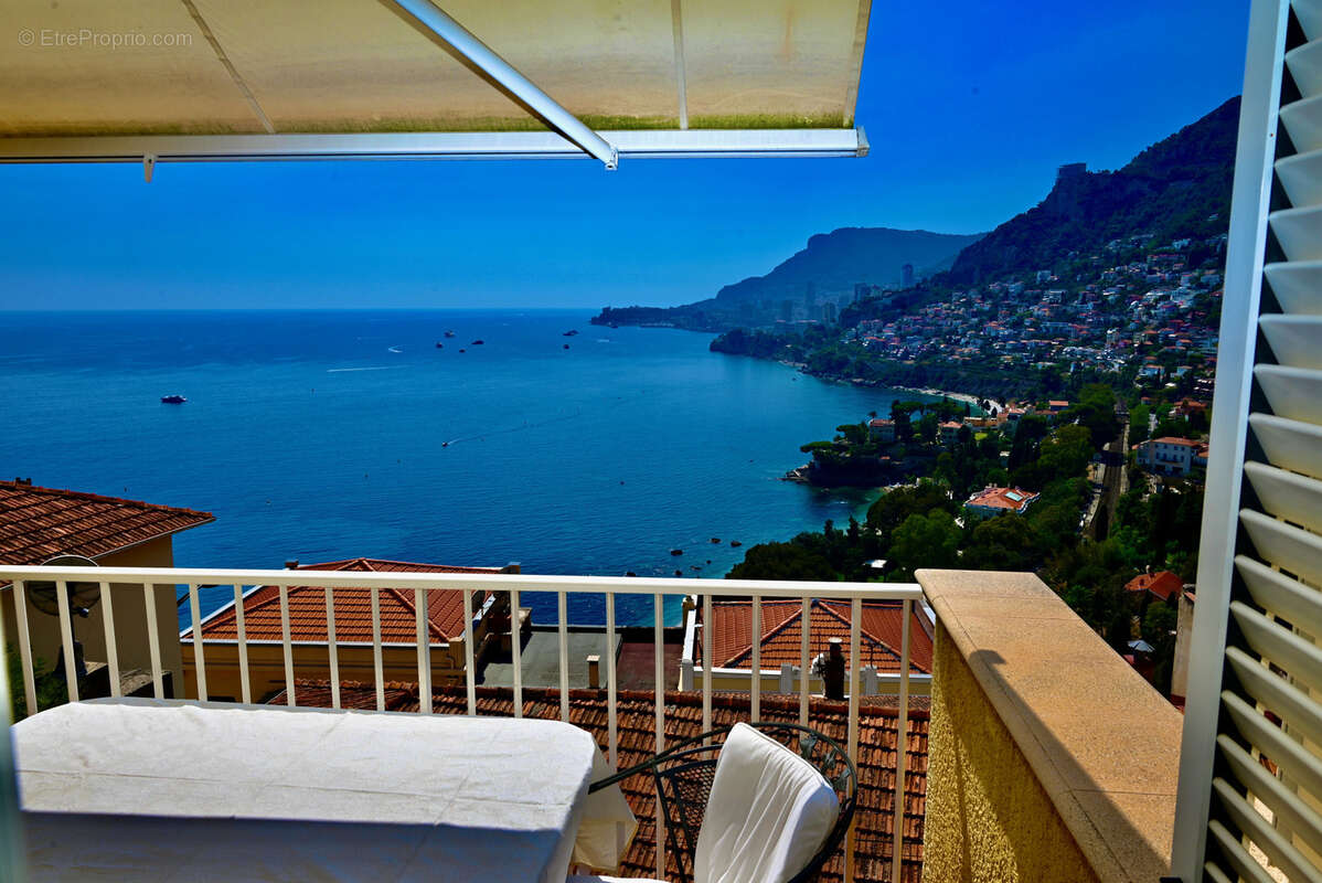 Appartement à ROQUEBRUNE-CAP-MARTIN