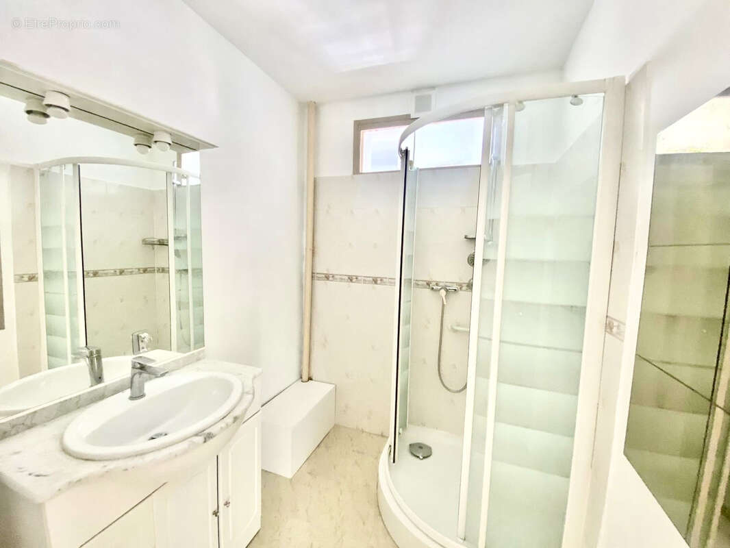 Toulon - Brunet : Appartement T4 avec balcon et parking - photo 5
