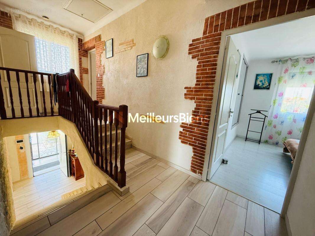 Maison à VILLENEUVE-LA-RIVIERE