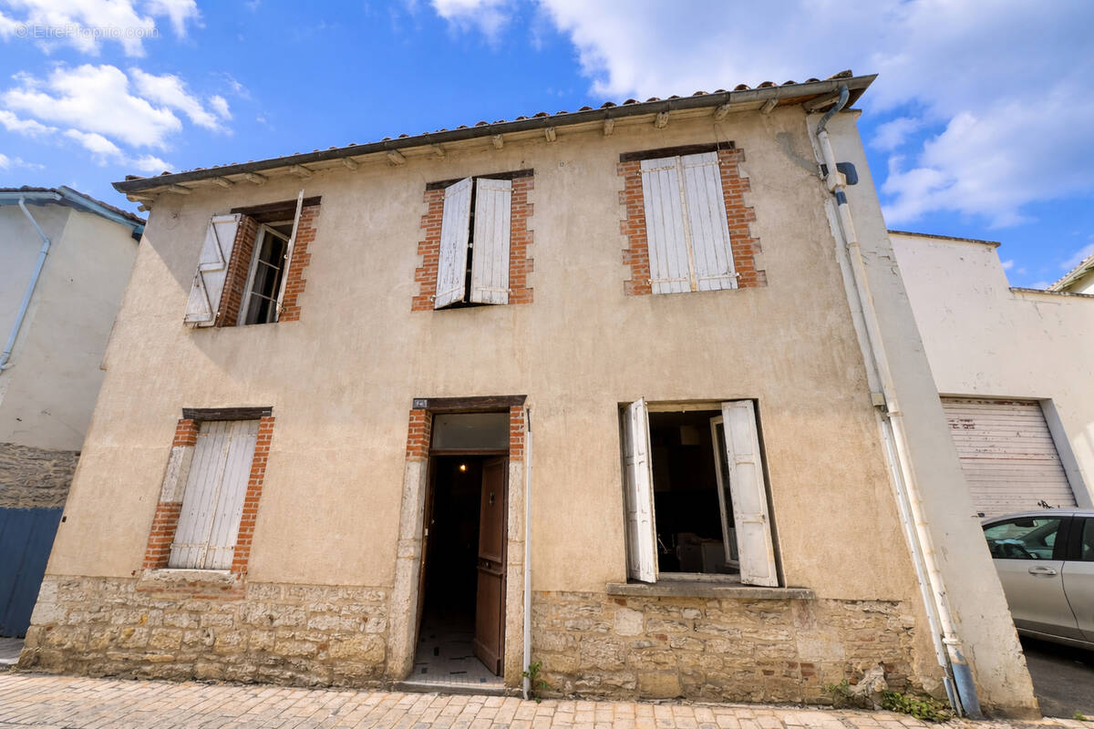 Maison à CAUSSADE