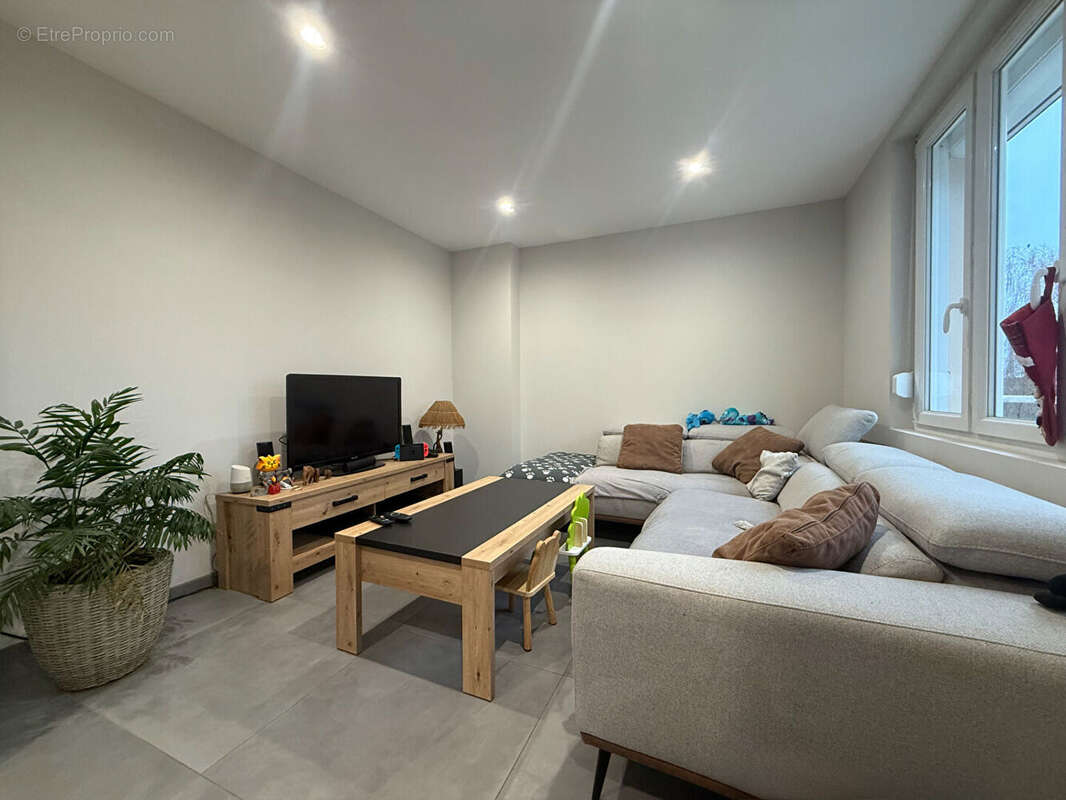 Maison à DAMELEVIERES