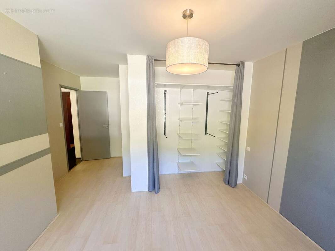 Appartement à DECAZEVILLE