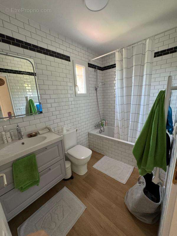 Maison entièrement rénovée avec piscine - photo 12