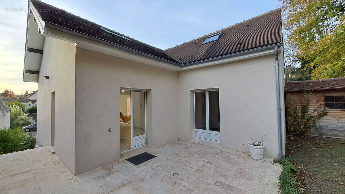 Maison à SAINT-REMY-LES-CHEVREUSE