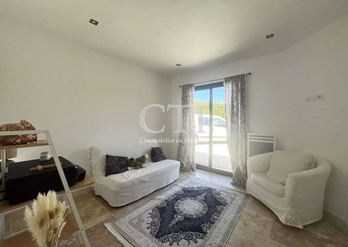 Maison à VAISON-LA-ROMAINE