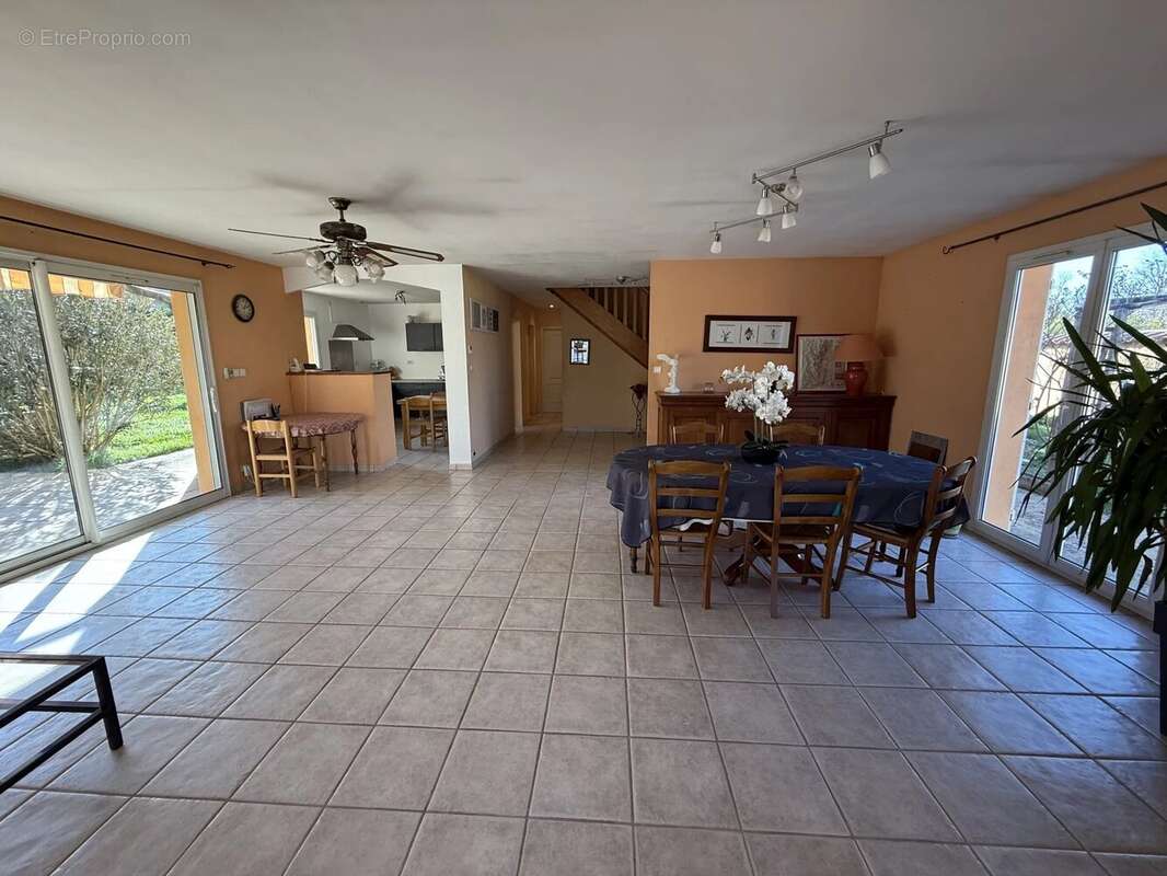 Maison à SAINT-GEORGES-DE-RENEINS