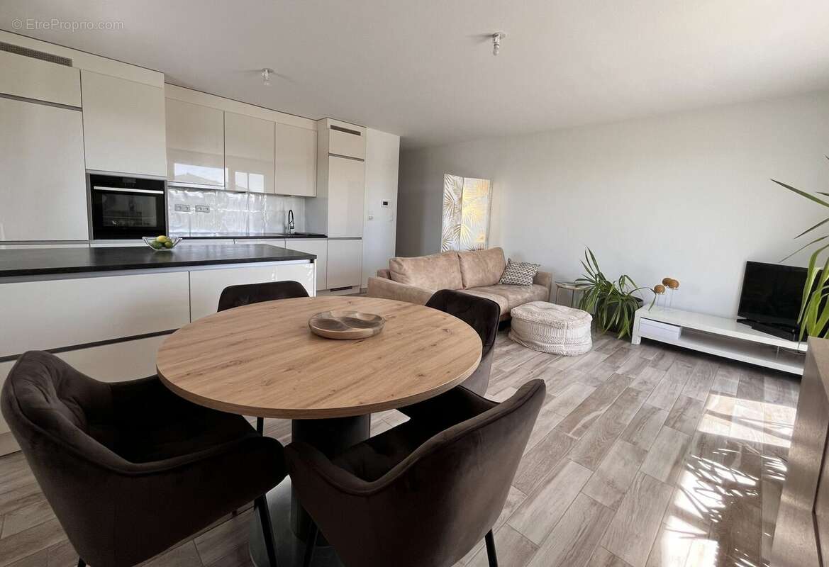 Appartement 65 m² à Saint-Louis  - photo 5