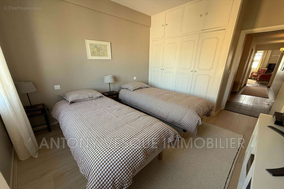 Appartement 70 m² à Agon-Coutainville  - photo 6