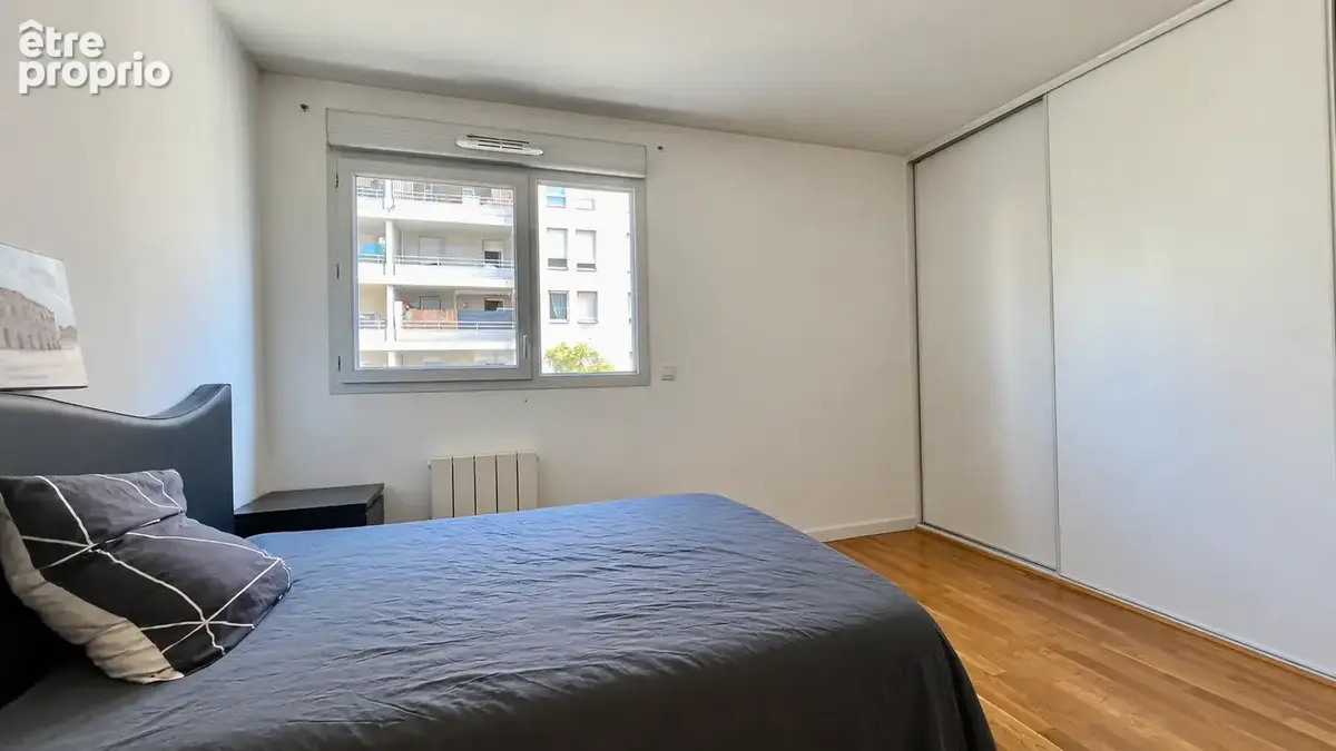 T2 de 40 m2 avec terrasse et garage   Idéal investissement / pied-a-terre / premier achat. - photo 4