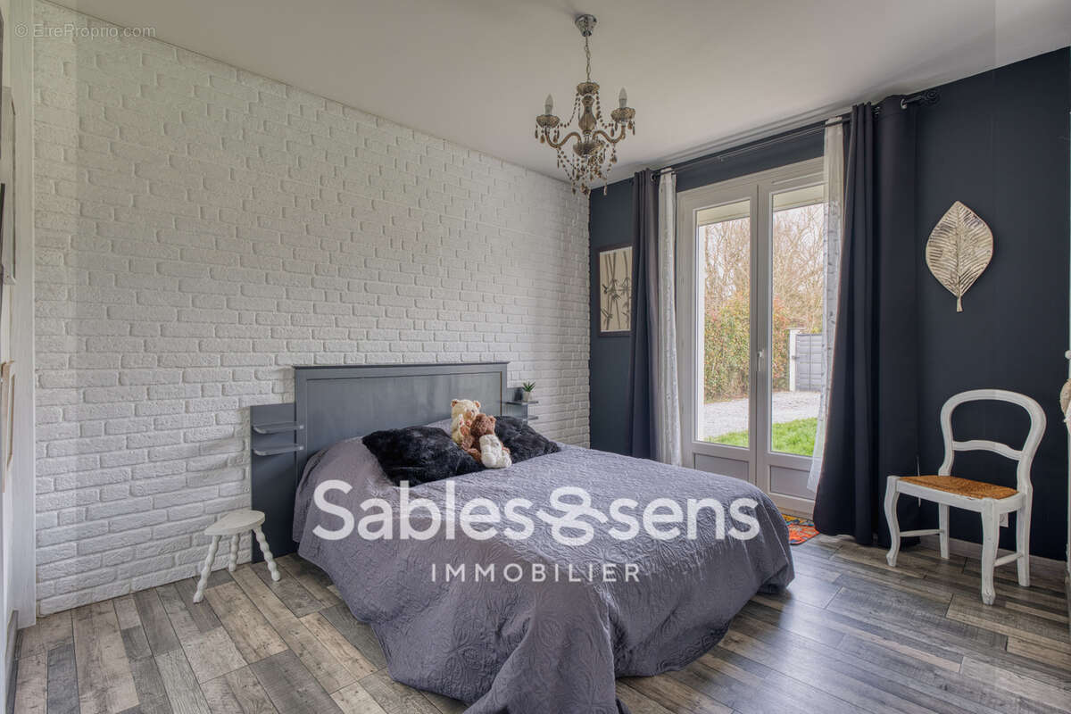 Maison à BEAULIEU-SOUS-LA-ROCHE