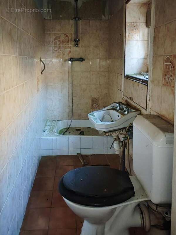 Maison à LE CLOITRE-SAINT-THEGONNEC