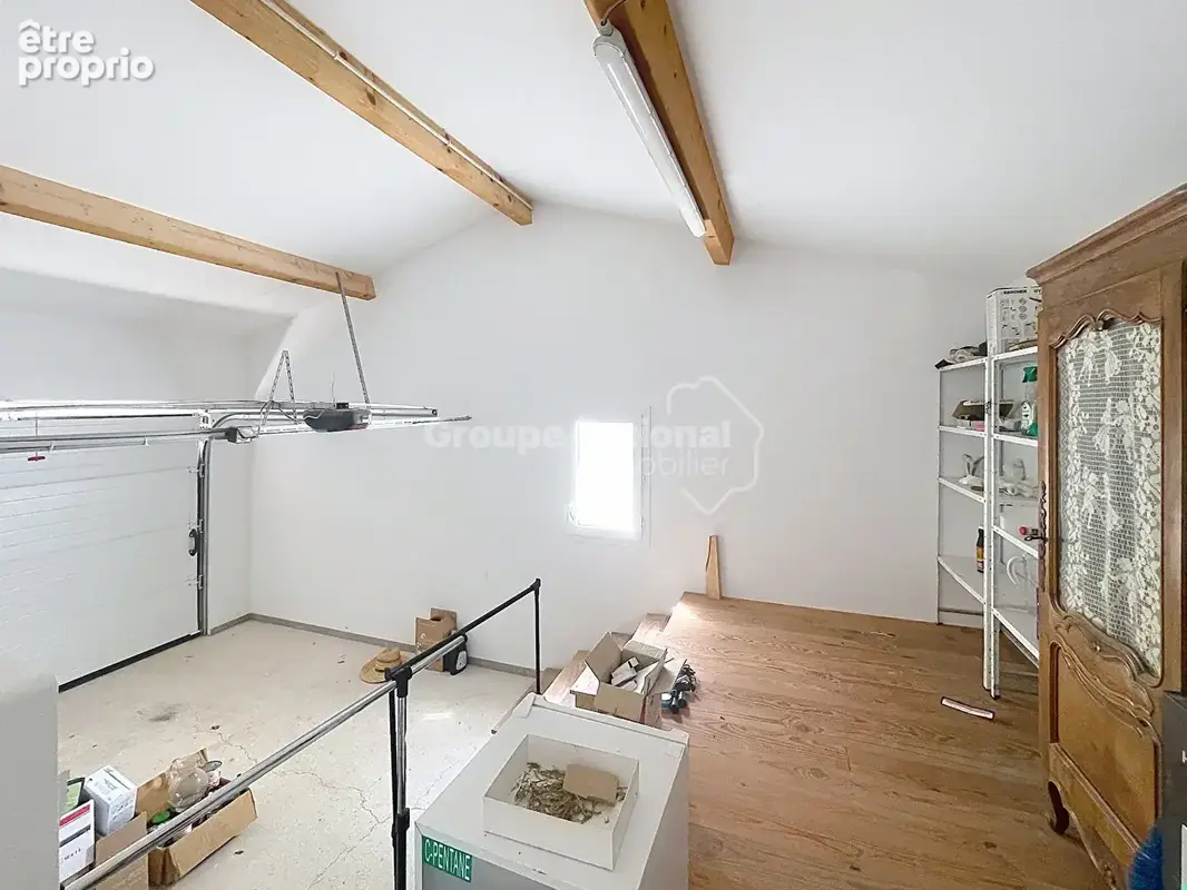 Maison avec studio indépendant et hangar agricole - UCHAUX - photo 12