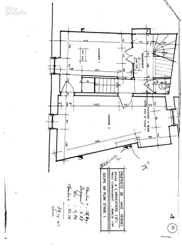Maison de ville - à rénover entièrement - tout à l'égout - 4 niveaux dont garage et pièces voûtées - bon toit - photo 11