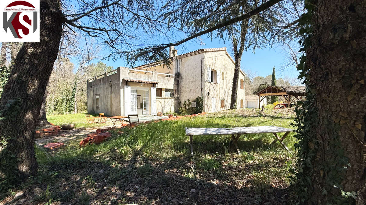 Maison à SAINT-MAXIMIN-LA-SAINTE-BAUME