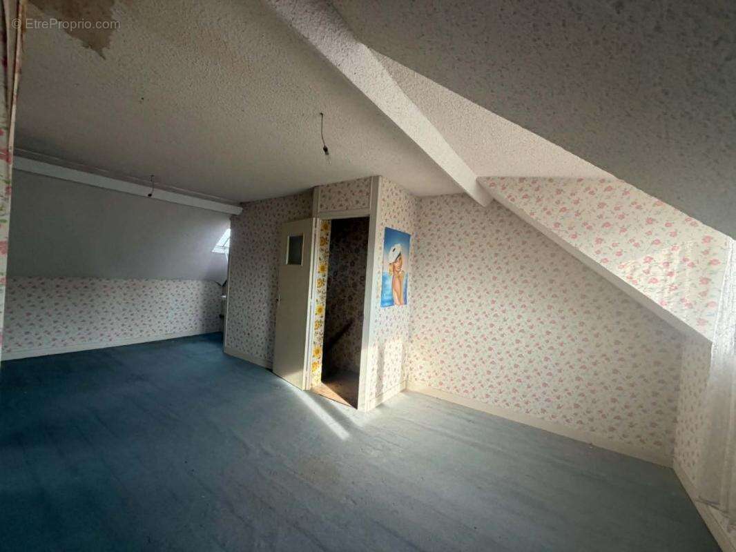 Maison 77 m² à Belleu  - photo 8