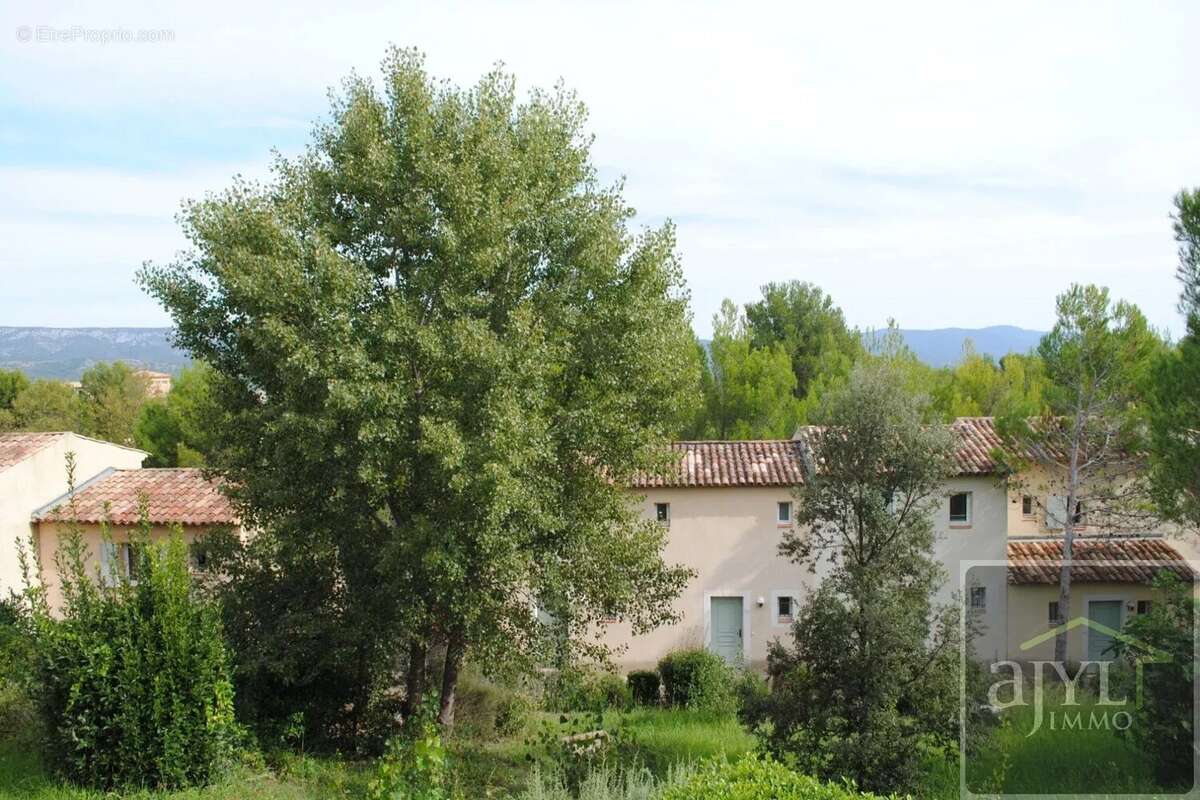 Appartement à MALLEMORT