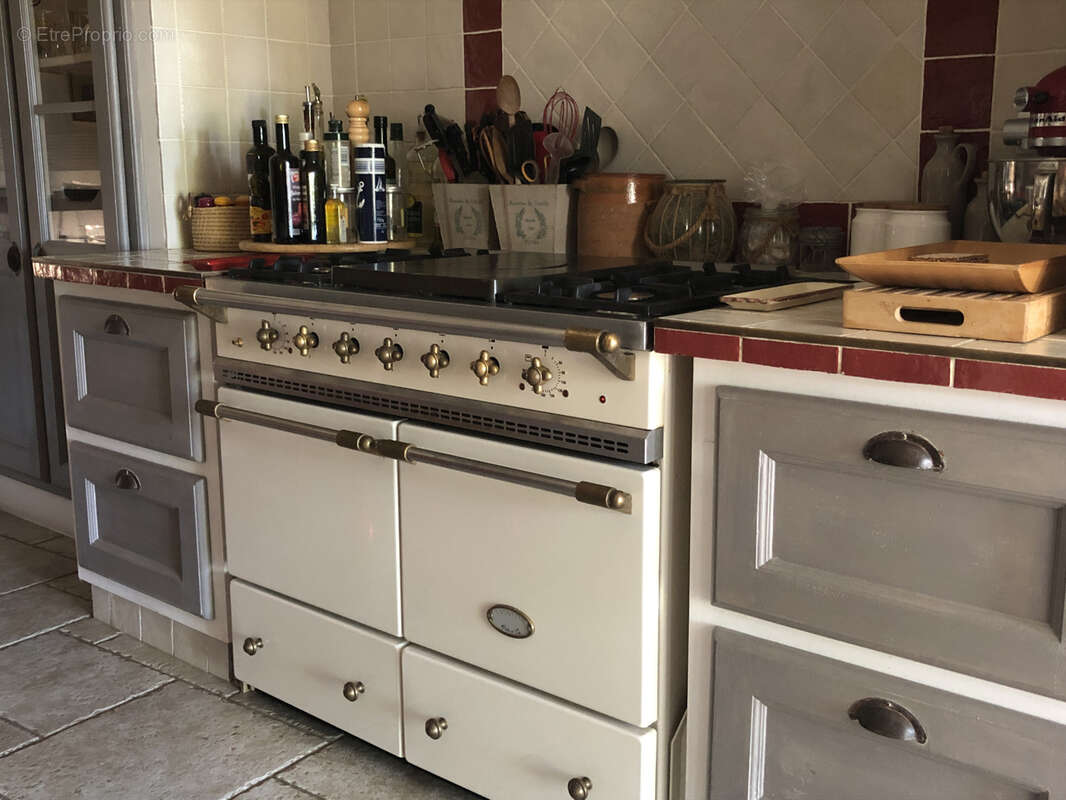 Maison à CAMARET-SUR-AIGUES