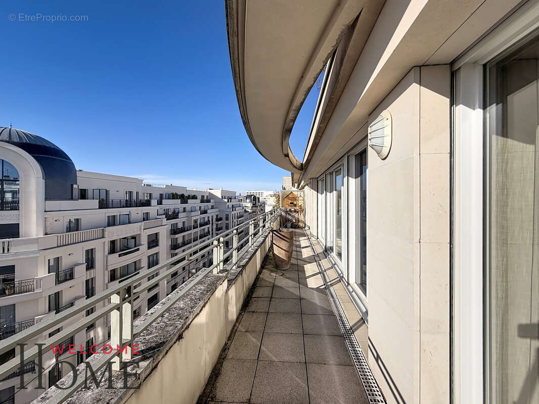 Appartement à LEVALLOIS-PERRET