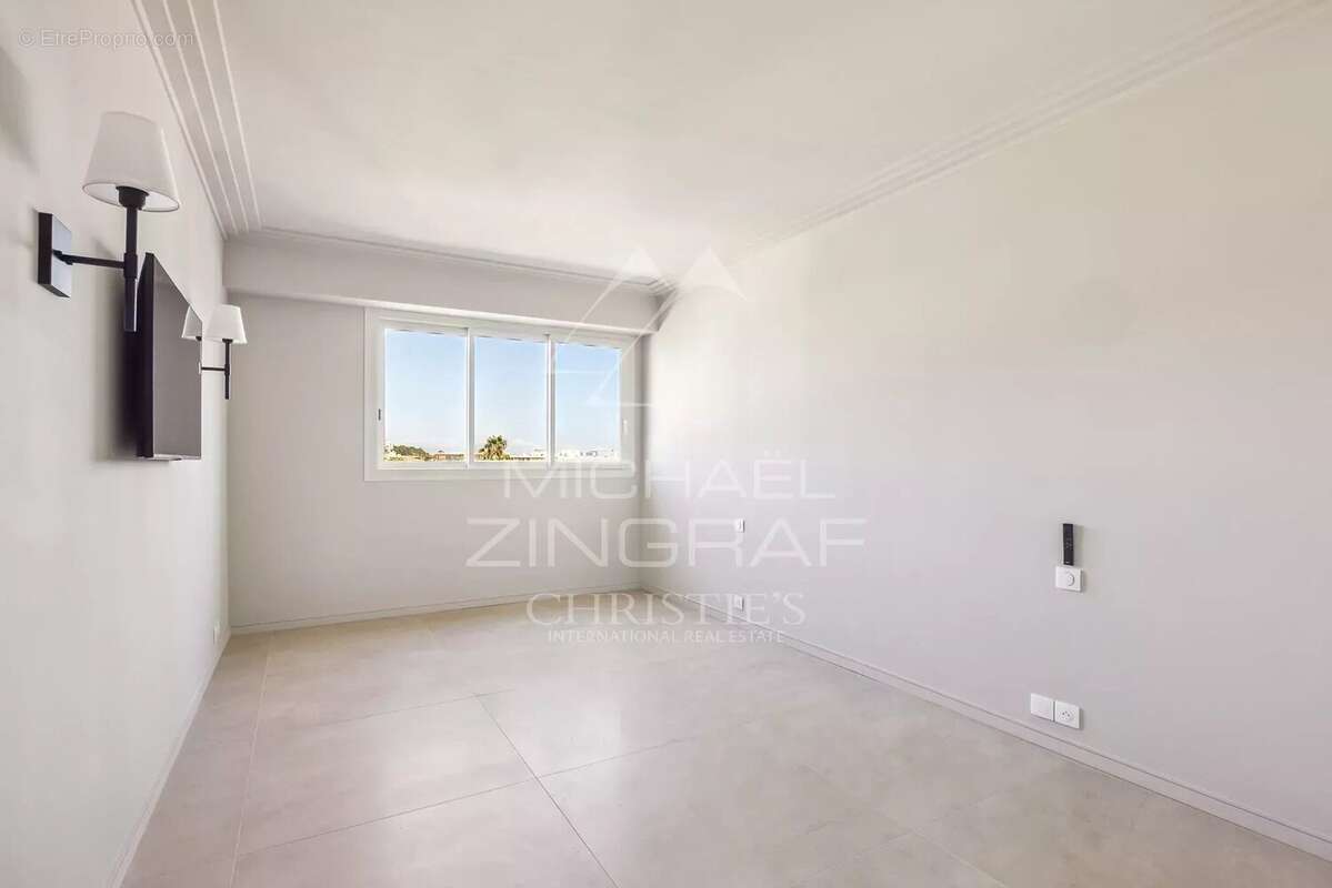 Cannes Croisette - Appartement 3 pièces vue mer exceptionnelle - photo 7