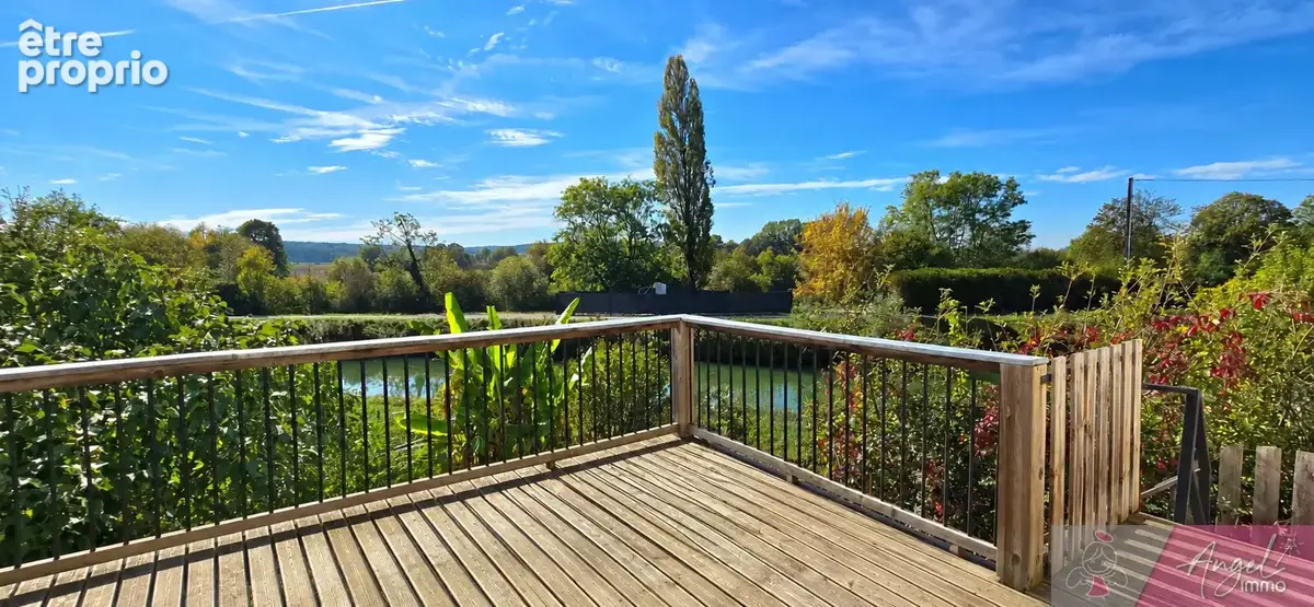 Maison en bord de canal - orchamps - photo 1