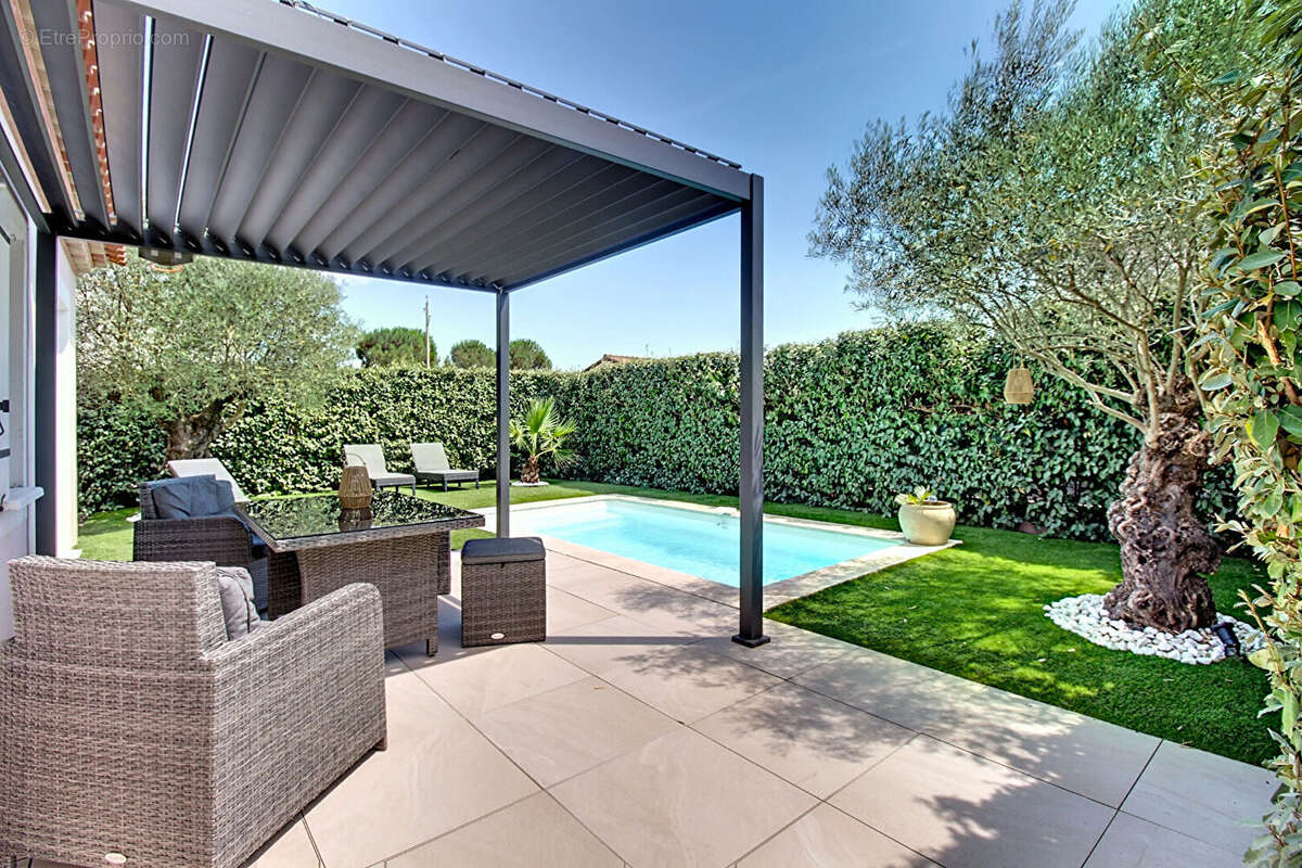 A VENDRE EN EXCLUSIVITE - Villa de 85m2 sur 411 m2 de terrain avec piscine et garage - photo 2