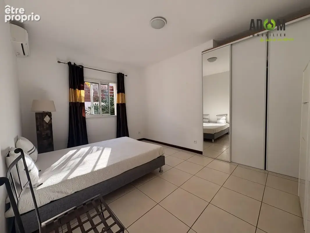 Maison 7 pièces 210 m² à vendre à Saint-Pierre (97410) - photo 7
