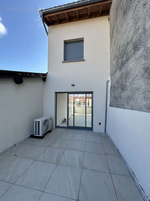 Maison à RILLIEUX-LA-PAPE