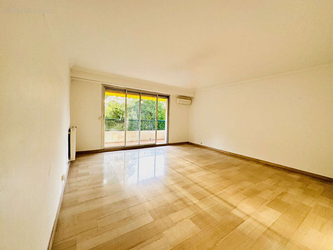 Appartement à MARSEILLE-9E