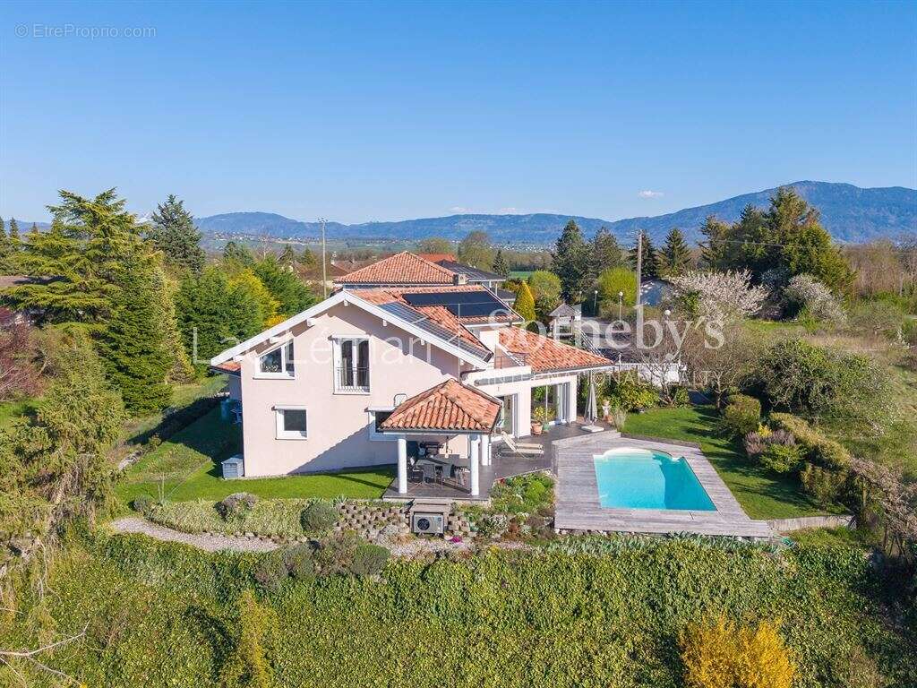 Maison à CHENS-SUR-LEMAN