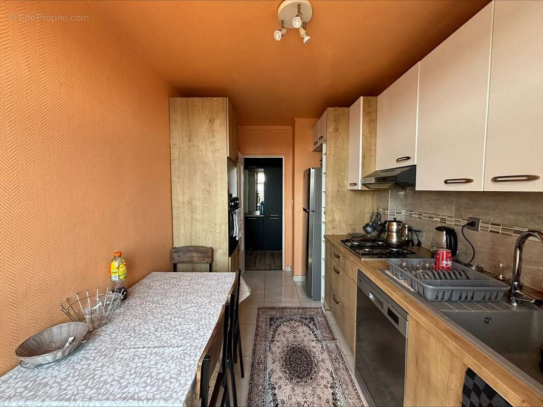 Clermont-Ferrand Nord : T4 74m2, cave et balcon - photo 3