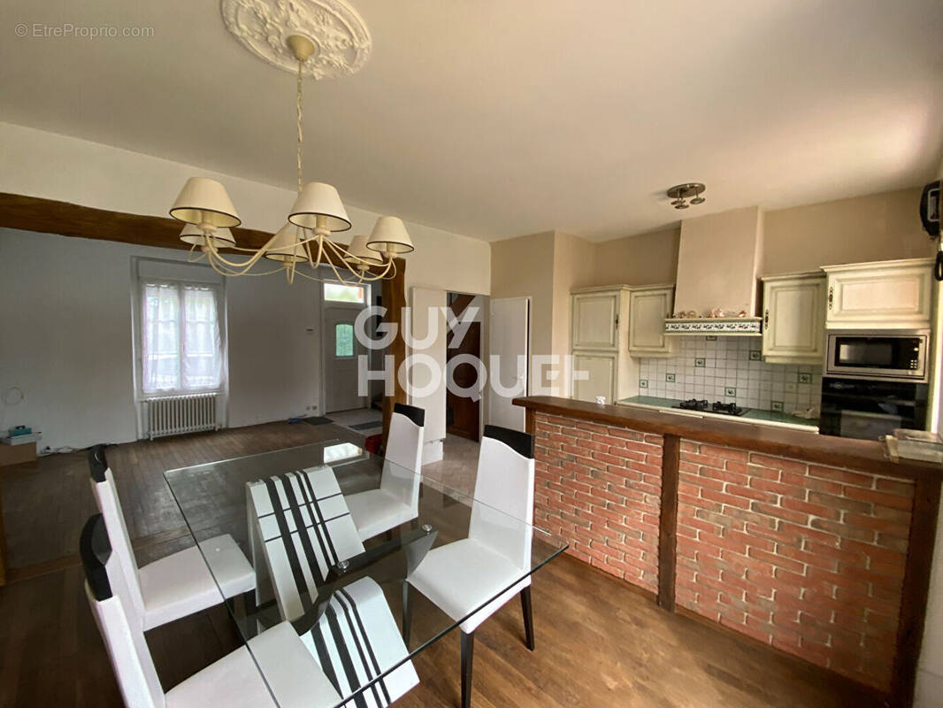 Maison à MALESHERBES