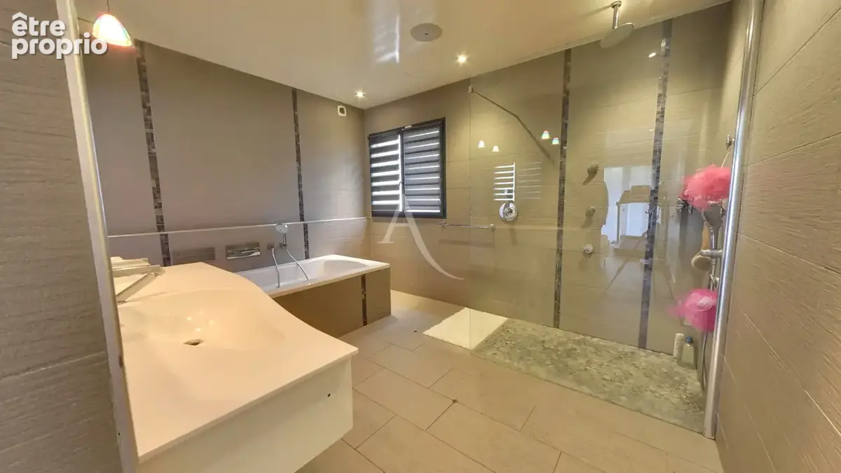 Maison contemporaine Bry sur Marne - environ 212m² - photo 8
