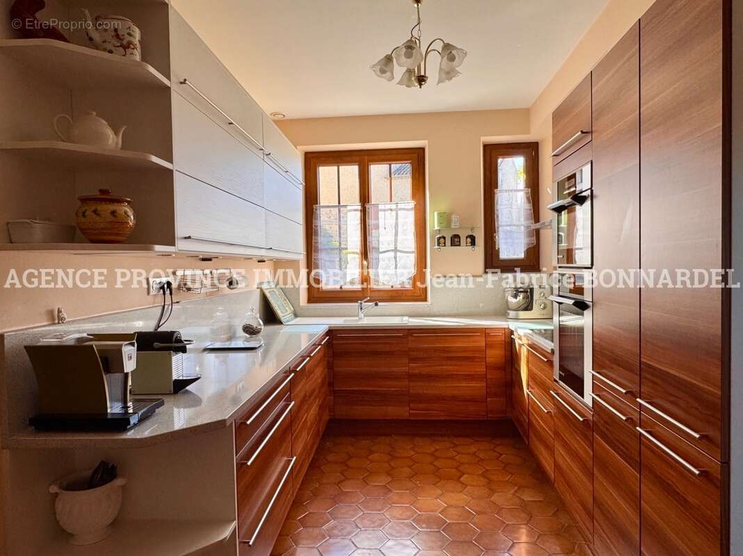 Maison à MONTSEGUR-SUR-LAUZON