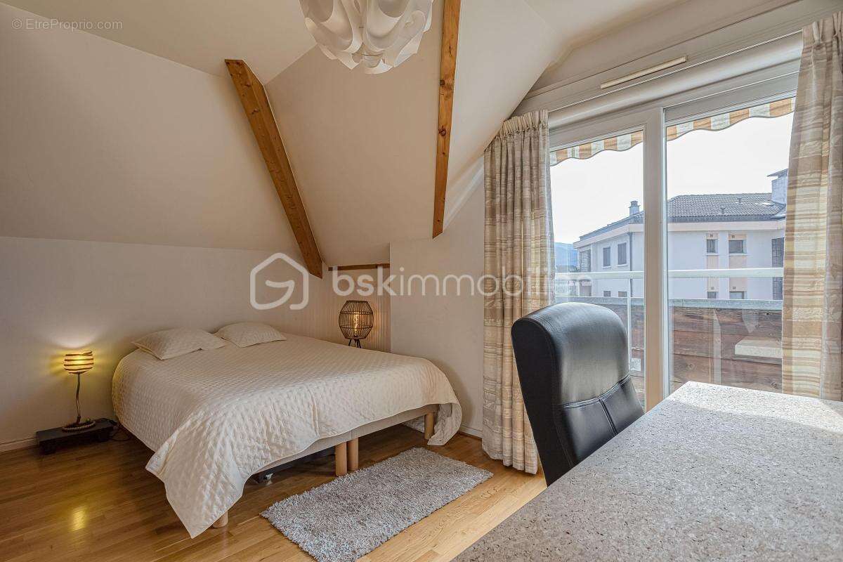 T5 Duplex d'exception – Dernier étage, climatisation, terrasses et vue montagnes au cœur d'Annecy - photo 16