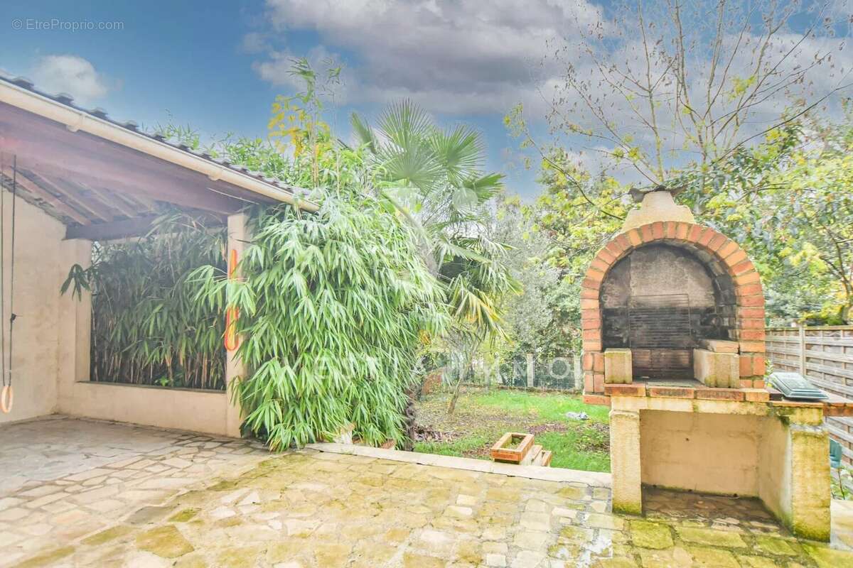 Maison familiale ou investisseurs/Coliving avec fort potentiel  – 157 m² au sol + 80 m² d’annexes – Jardin sans vis-à-vis - photo 18