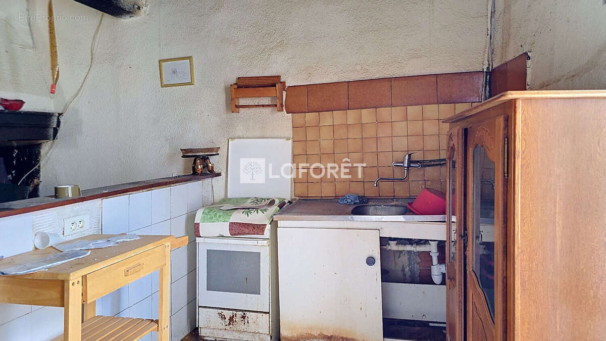Un panorama à couper le souffle, un terrasse couverte pour cette maison à rénover - photo 5