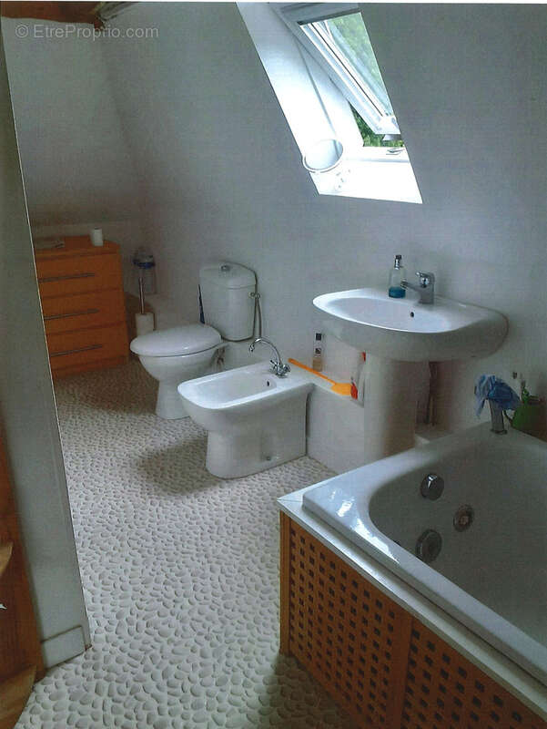 Maison à AVESNES-EN-VAL