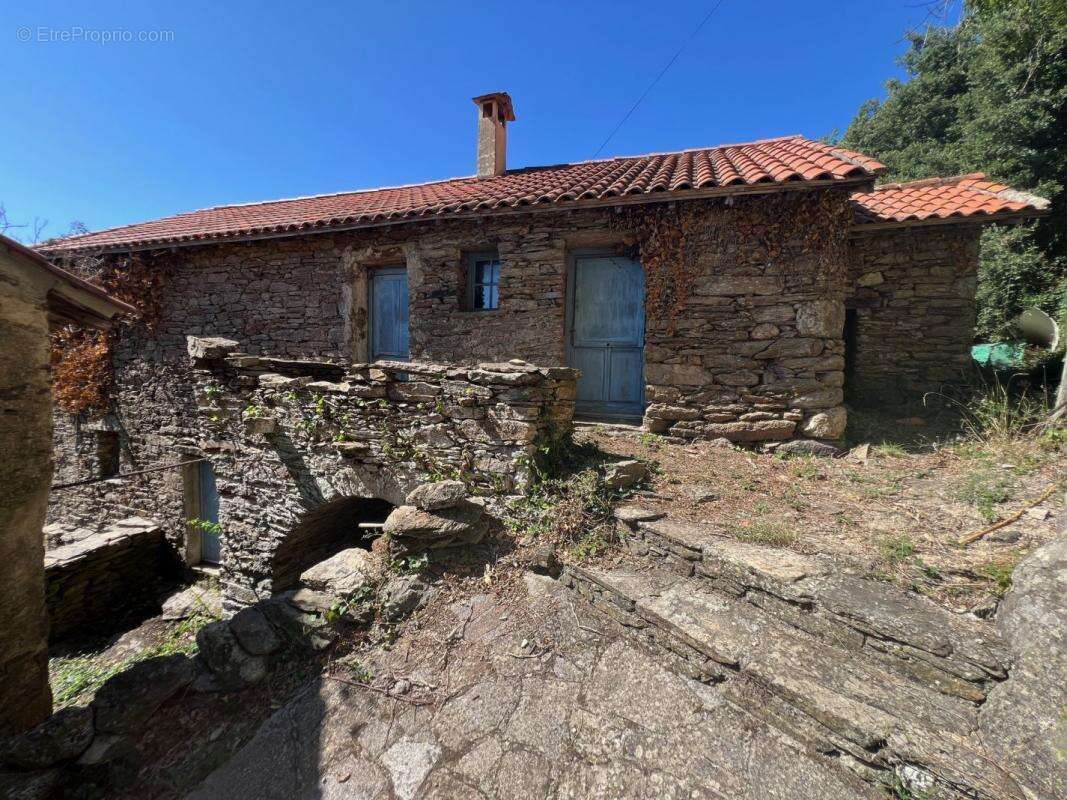 Maison à SAINT-JULIEN