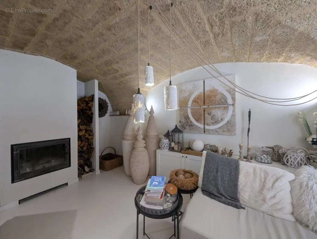 Maison à VERS-PONT-DU-GARD