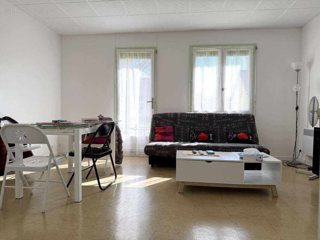 Séjour - Maison à MAROLLES-LES-BRAULTS
