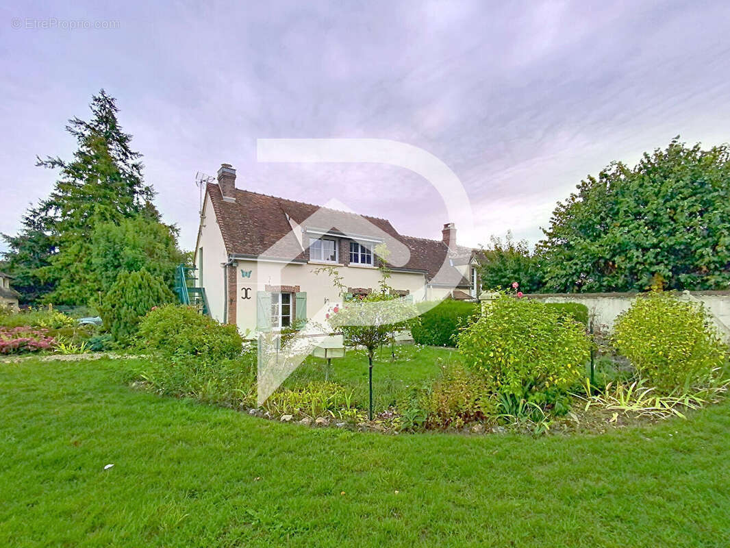 Maison à LE MESNIL-THOMAS