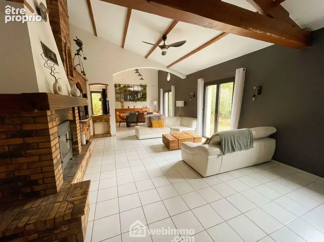 Maison 7 pièces 190 m² à vendre à Saint-Avaugourd-Des-Landes (85540) - photo 3