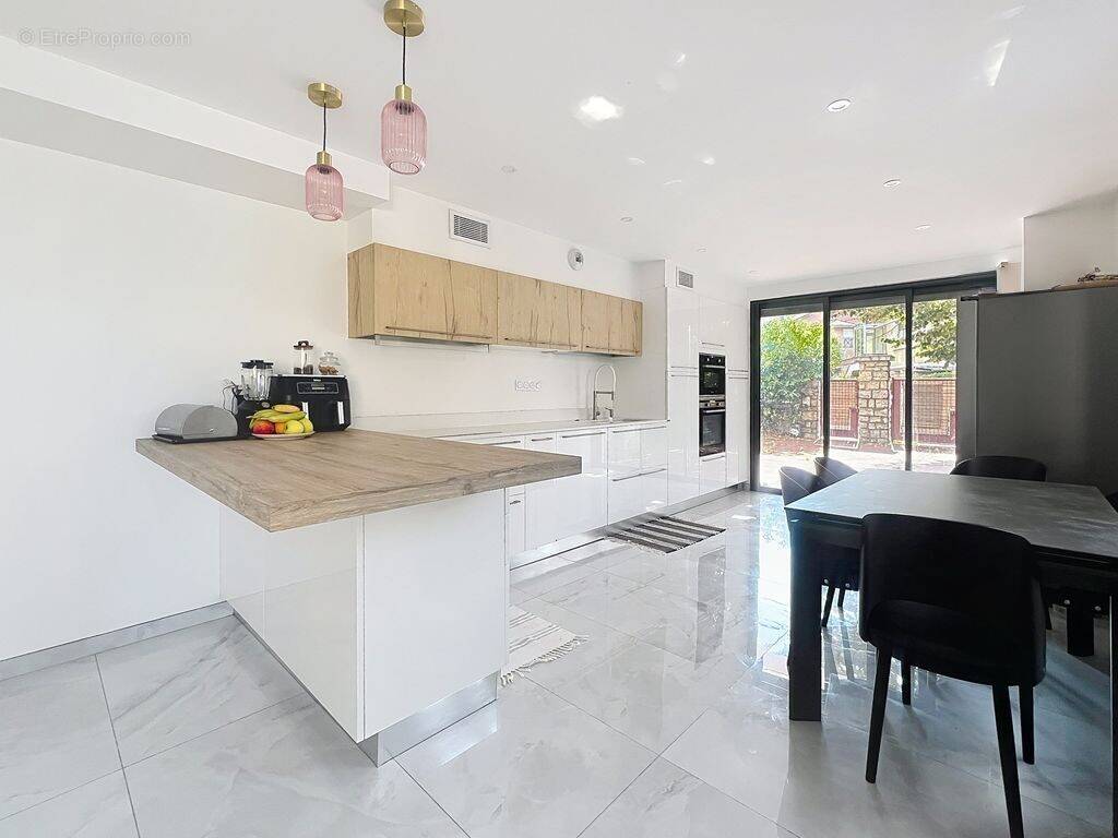 Maison à LE PONT-DE-CLAIX